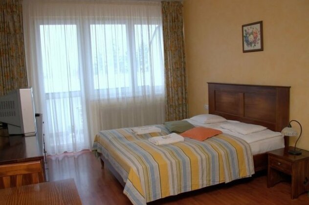 Triasz Aparthotel - Photo4