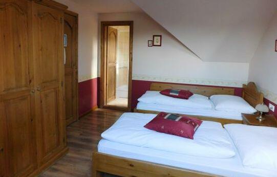 Berki Vendeglo es Hotel - Photo2