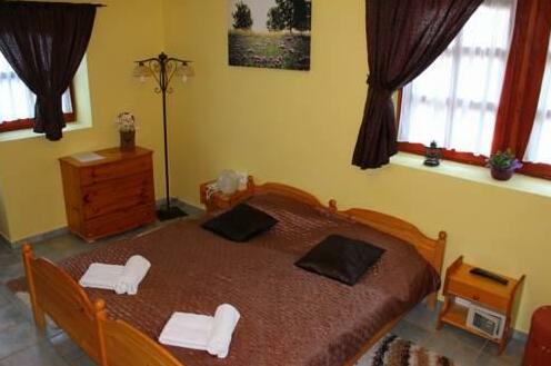 Bonne Chance Restaurant and Hotel - Photo2
