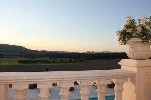 Liszkay Vineyard Estate - Photo3