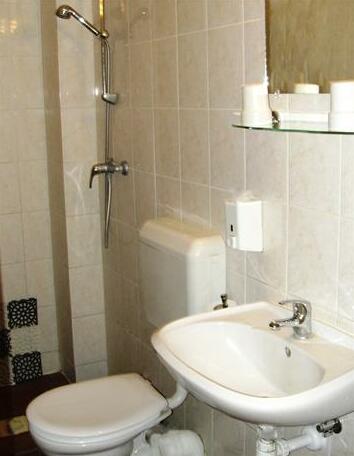 Sztar Motel Etterem - Photo2