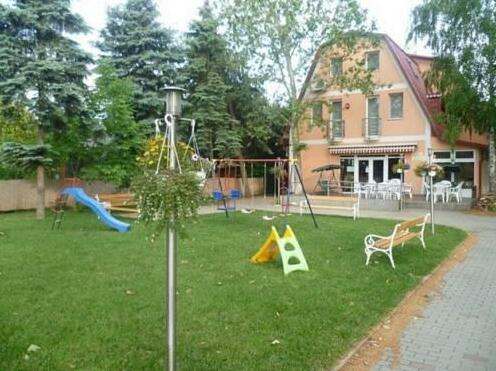 Gyopar Hotel - Photo2
