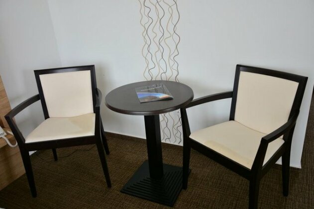 Zsalyaliget Hotel - Photo4