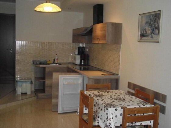 Besenyei Apartman - Photo2