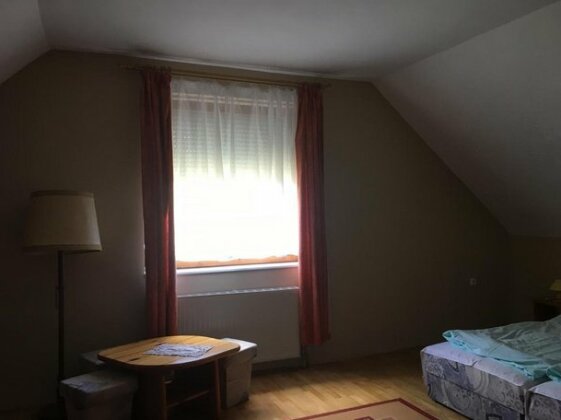 Bozsi Apartman - Photo3