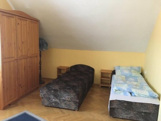 Bozsi Apartman - Photo4