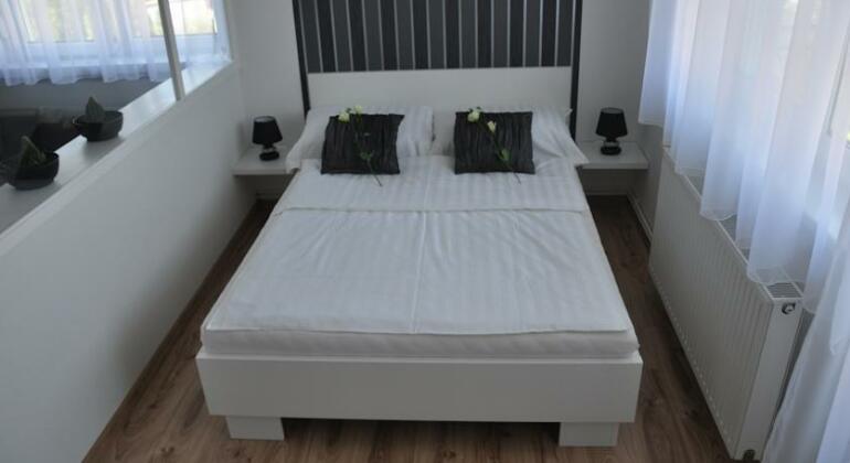 Glamour Apartman - Photo4