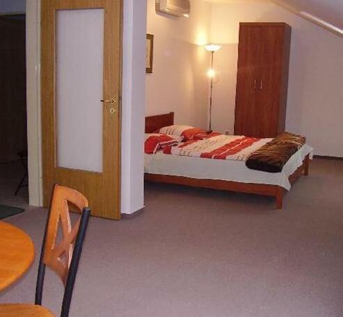 Hold Apartmanok - Photo5