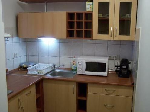 Hotel Relax Apartman Sarvar - Photo3
