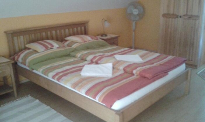 Kristaly Apartmanhaz - Photo2