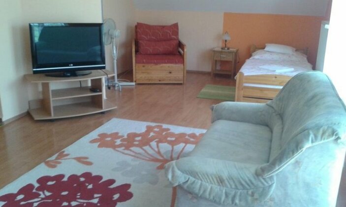 Kristaly Apartmanhaz - Photo4