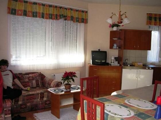 Molnar Apartment - Photo4