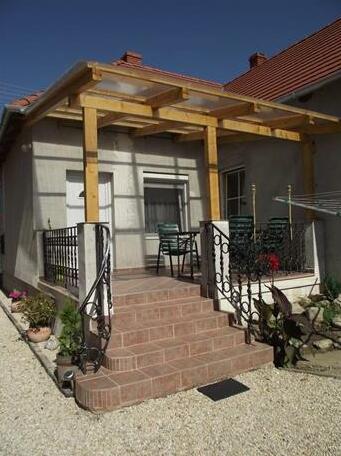 Szele Apartman - Photo2
