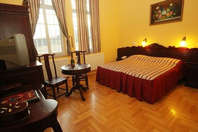 Fried Castle Hotel Resort - Photo3