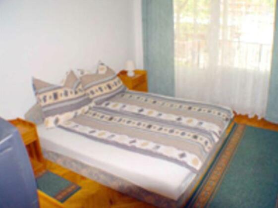 Annamarie Bed and Breakfast - Photo2