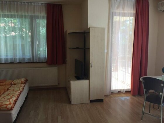 Balaton Apartmanhaz - Photo4