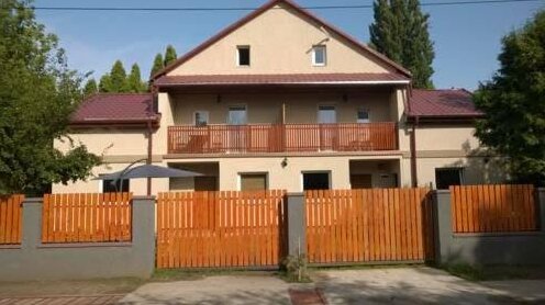 Kristof Apartman - Photo2