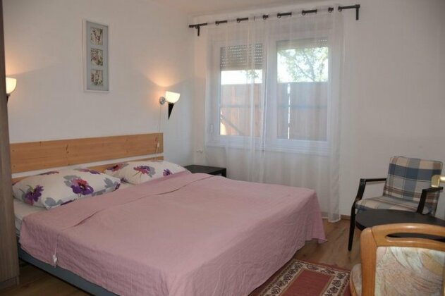 Lenart House 1 - Photo5