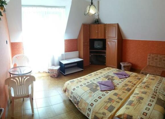 Napsugar Apartmanhaz - Photo5