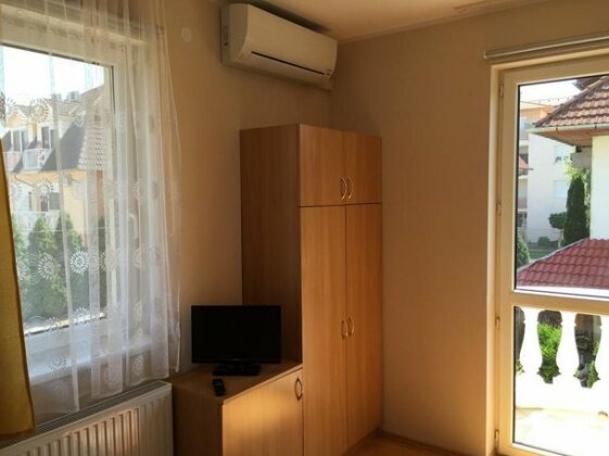 Pelso Apartments - Photo5