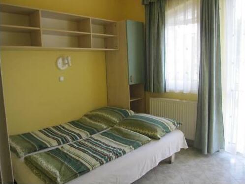 Richie II Apartman - Photo4