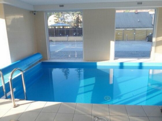Royal Luxus Wellness Apartman - Photo2