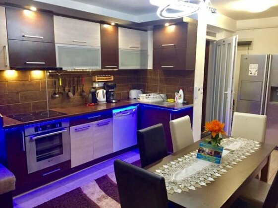 Timi Wellness Apartman - Photo5