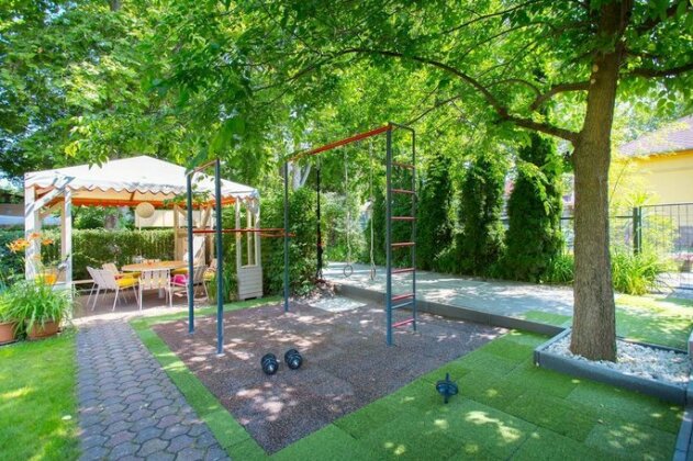 Villa Maria Vendeghaz - Photo5