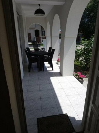 Sarkcsillag Vendeghaz - Photo3