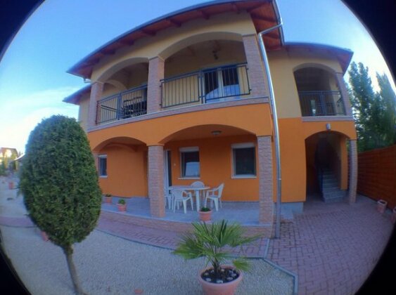 Granada Medences Apartmanhaz - Photo3