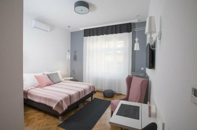 Dom Apartman Szeged - Photo2