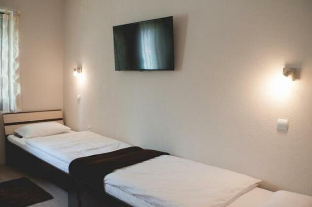 Villa Inn Szeged - Photo5