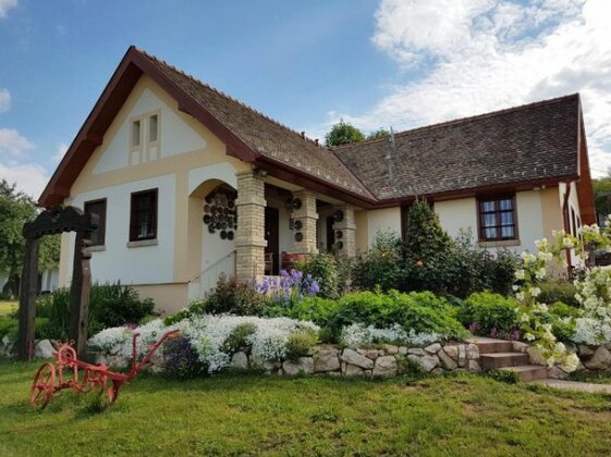 Decsi-Hegyi Apartman - Photo2