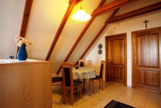 Apartmanhaz a Hazaterohoz - Photo2
