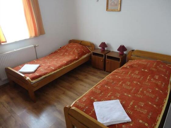 Naphaz Panzio - Photo3