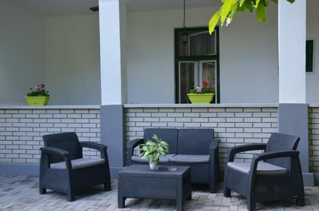 Tisza-Kert Apartmanok - Photo2