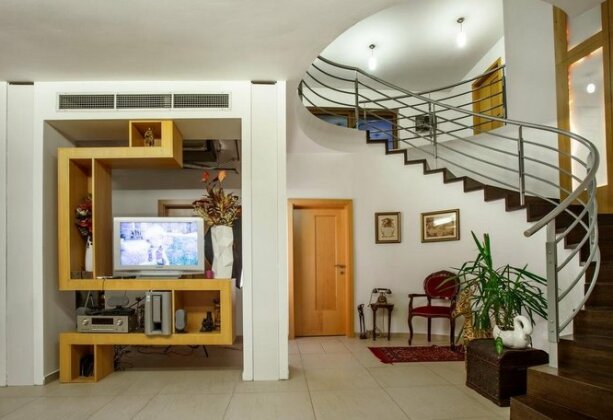 Hungarian Adventures Residence - Photo2