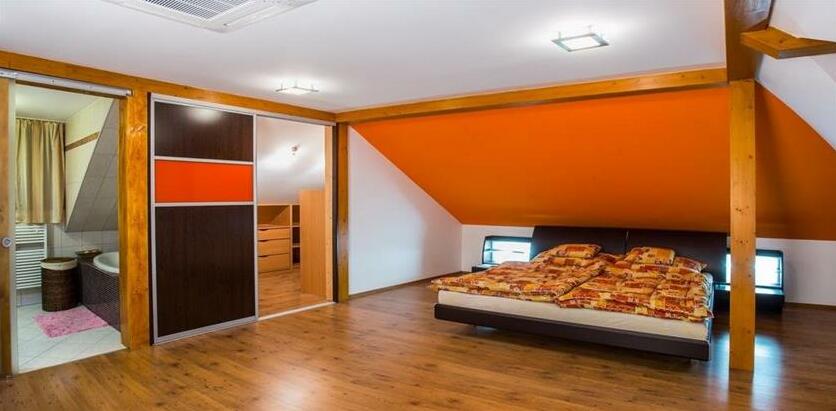Hungarian Adventures Residence - Photo3
