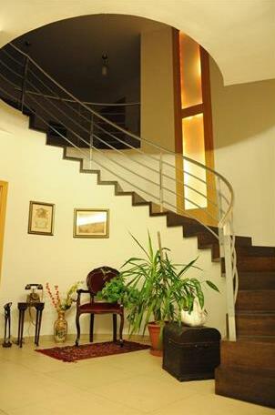 Hungarian Adventures Residence - Photo4
