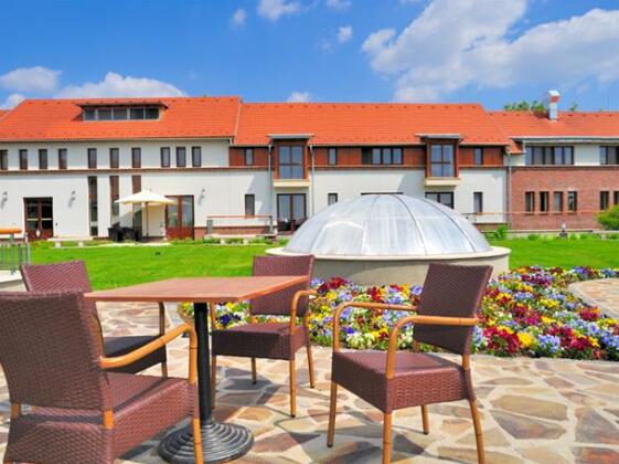 Crocus Gere Bor Hotel Resort & Wine Spa - Photo5