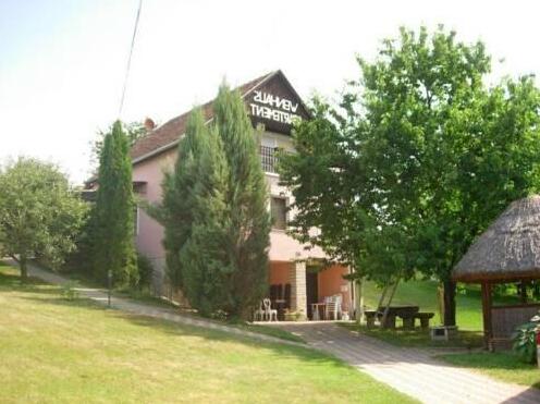 Alsohegyi Apartmanok - Photo5