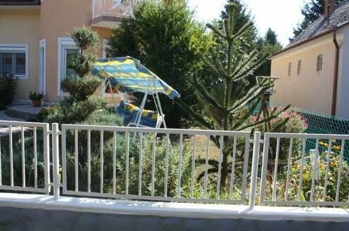 Apartman Mercedesz II - Photo2