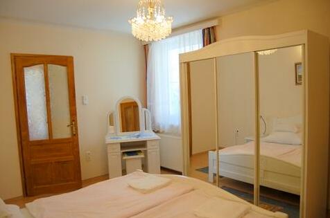 Apartmanhaz Cedrus - Photo4