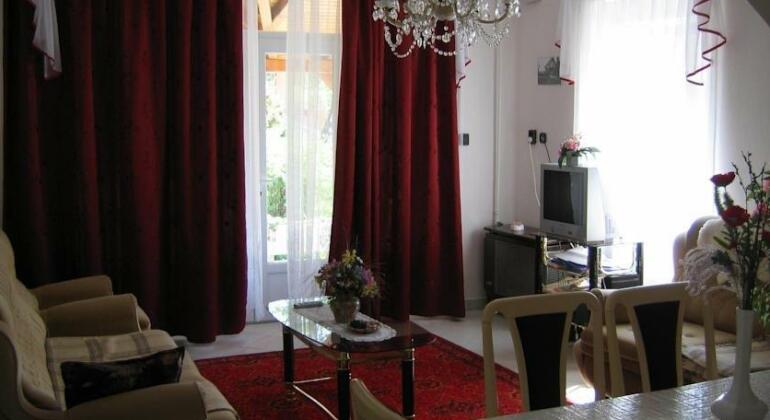 Arany Apartmanhaz II - Photo5