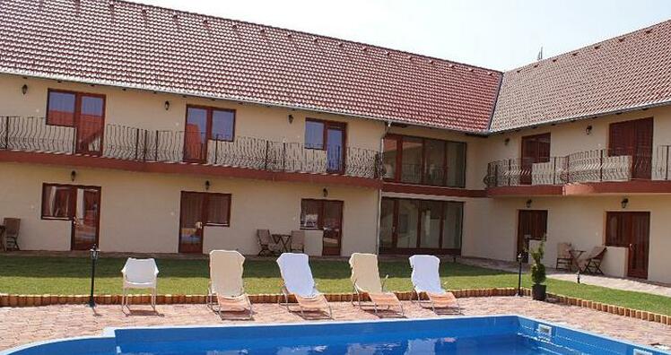 Boni Csaladi Wellness Hotel - Photo2