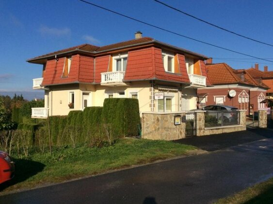 Jozsef Apartments House - Photo5
