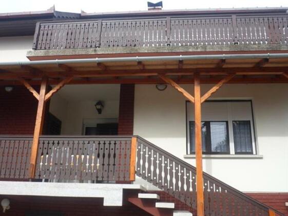  Photo 4
