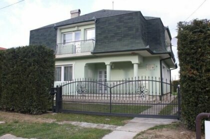 Orwa apartmanok - Cedrus koz