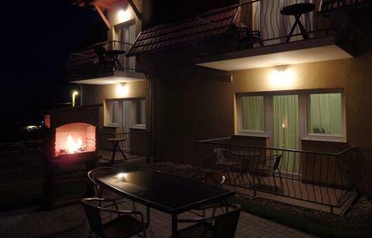Sub Rosa Apartman - Photo2