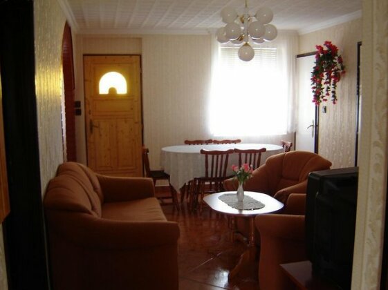 Zsuzsanna Apartmanhaz - Photo4